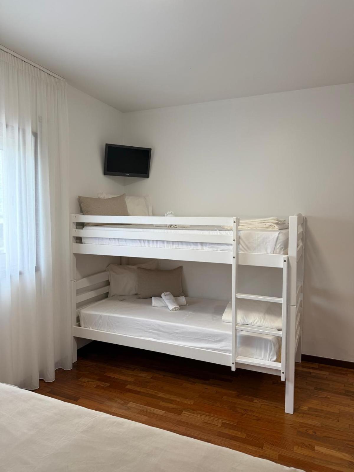 Guest House Mj Повуа-ди-Варзин Экстерьер фото